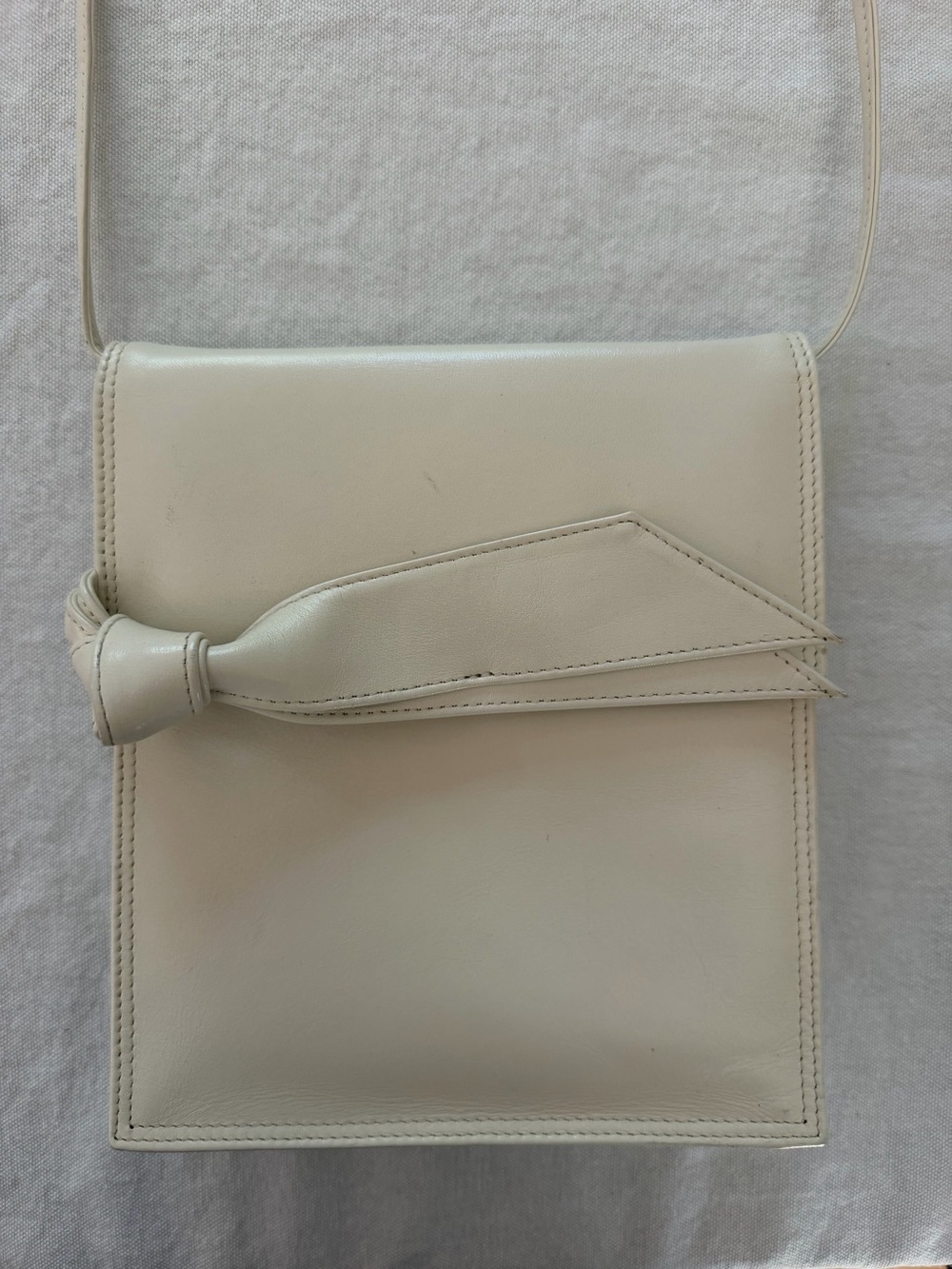 Women’s Cream Crossbody Bag with Decorative Knot